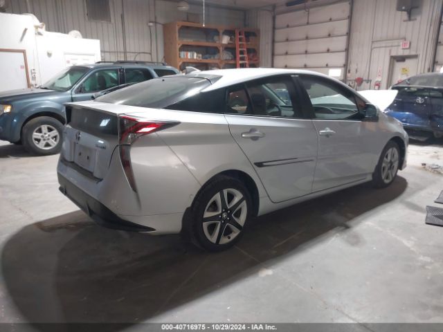 Photo 3 VIN: JTDKARFU4J3548331 - TOYOTA PRIUS 