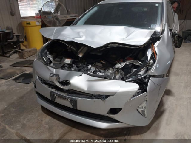 Photo 5 VIN: JTDKARFU4J3548331 - TOYOTA PRIUS 