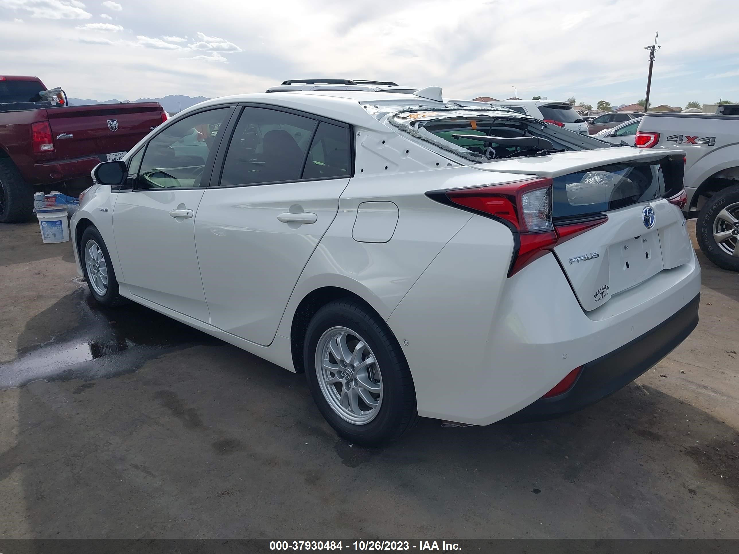 Photo 2 VIN: JTDKARFU4K3080098 - TOYOTA PRIUS 