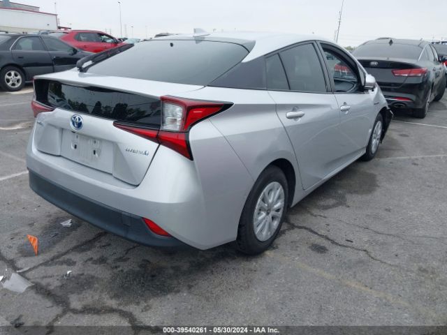 Photo 3 VIN: JTDKARFU4K3083180 - TOYOTA PRIUS 