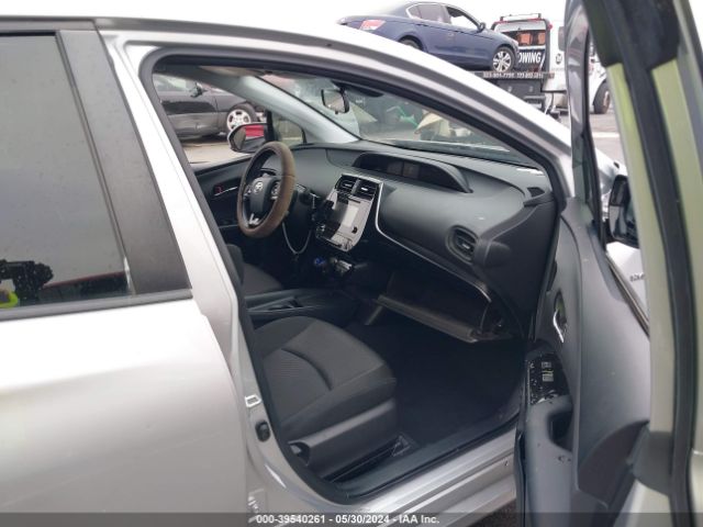 Photo 4 VIN: JTDKARFU4K3083180 - TOYOTA PRIUS 