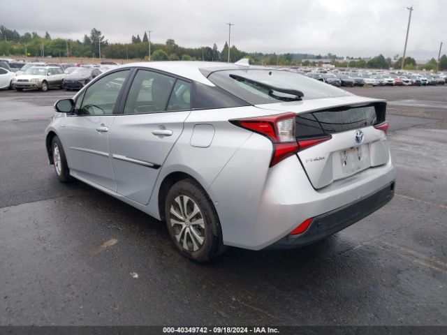 Photo 2 VIN: JTDKARFU4K3084054 - TOYOTA PRIUS 