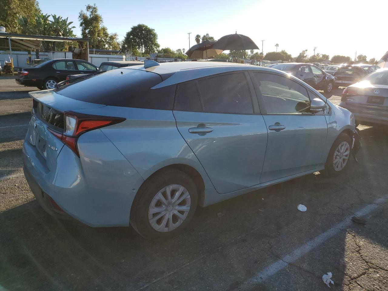 Photo 2 VIN: JTDKARFU4L3112646 - TOYOTA PRIUS 