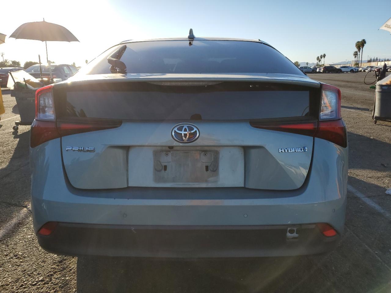 Photo 5 VIN: JTDKARFU4L3112646 - TOYOTA PRIUS 