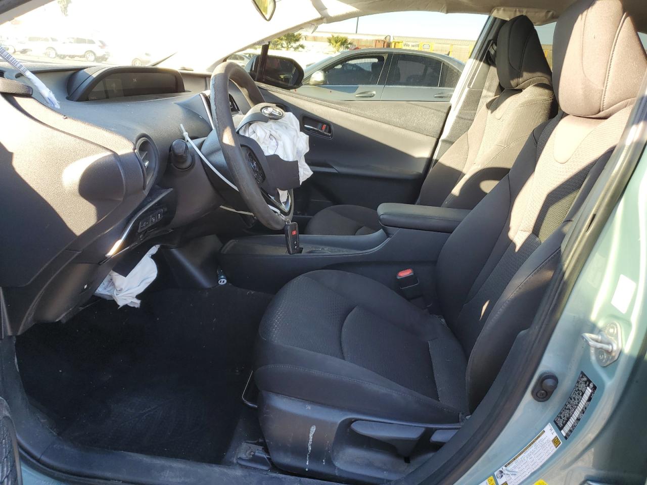 Photo 6 VIN: JTDKARFU4L3112646 - TOYOTA PRIUS 