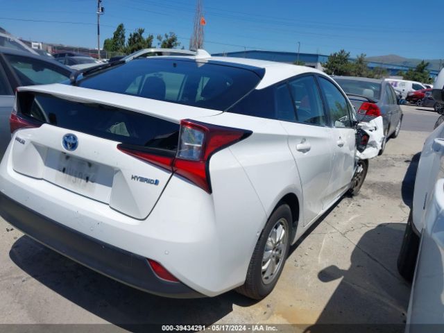 Photo 3 VIN: JTDKARFU4L3122013 - TOYOTA PRIUS 