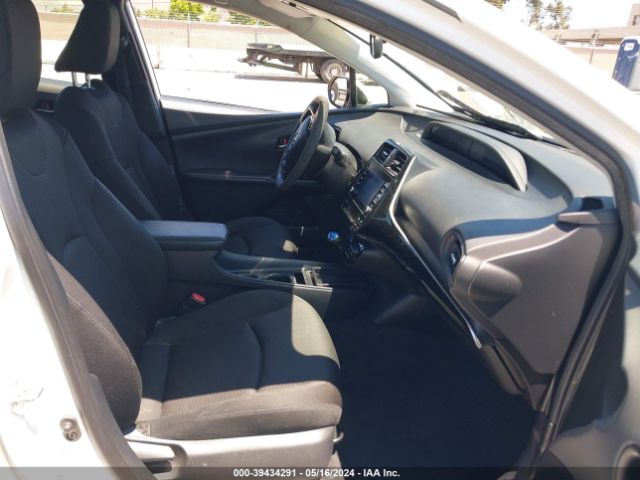 Photo 4 VIN: JTDKARFU4L3122013 - TOYOTA PRIUS 