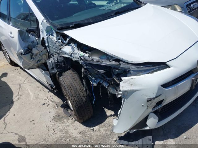 Photo 5 VIN: JTDKARFU4L3122013 - TOYOTA PRIUS 