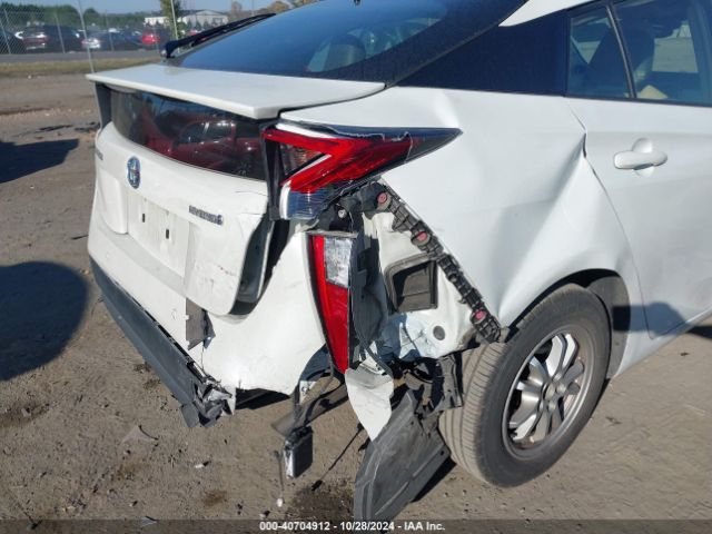 Photo 5 VIN: JTDKARFU5G3002162 - TOYOTA PRIUS 