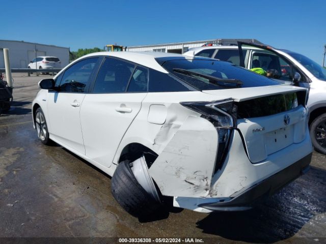 Photo 2 VIN: JTDKARFU5G3015316 - TOYOTA PRIUS 