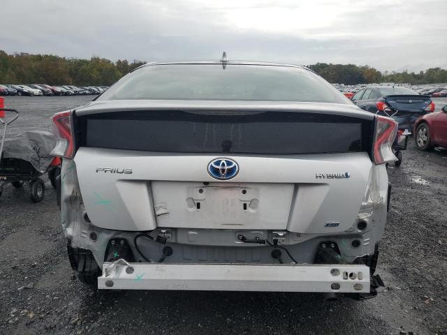 Photo 5 VIN: JTDKARFU5G3018720 - TOYOTA PRIUS 