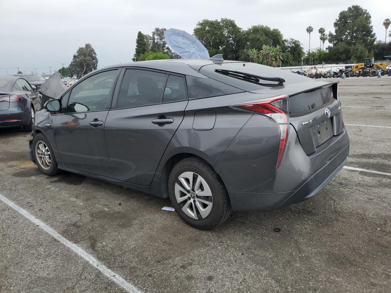 Photo 1 VIN: JTDKARFU5G3027319 - TOYOTA PRIUS 