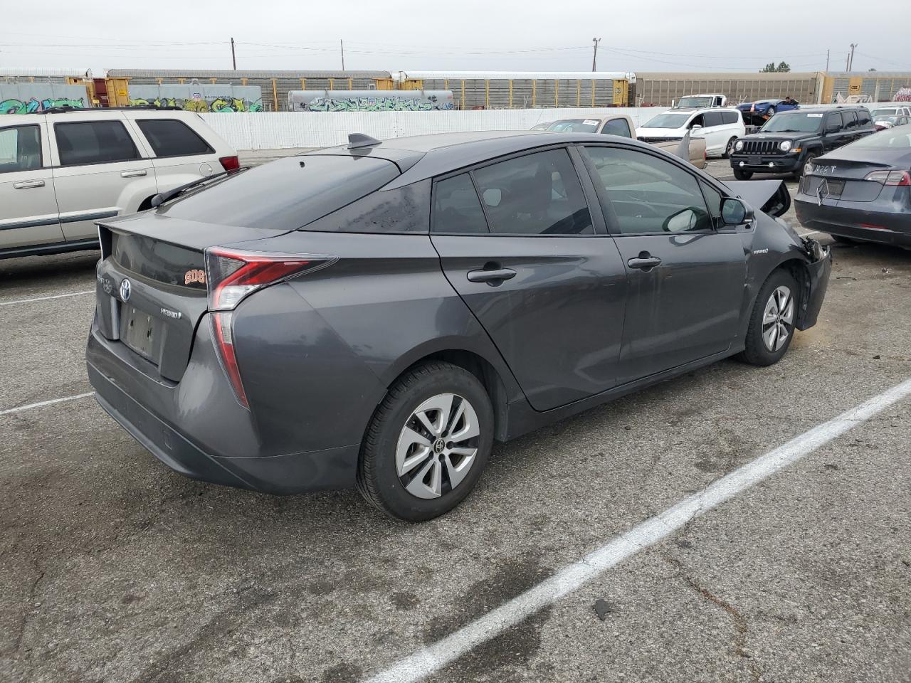 Photo 2 VIN: JTDKARFU5G3027319 - TOYOTA PRIUS 