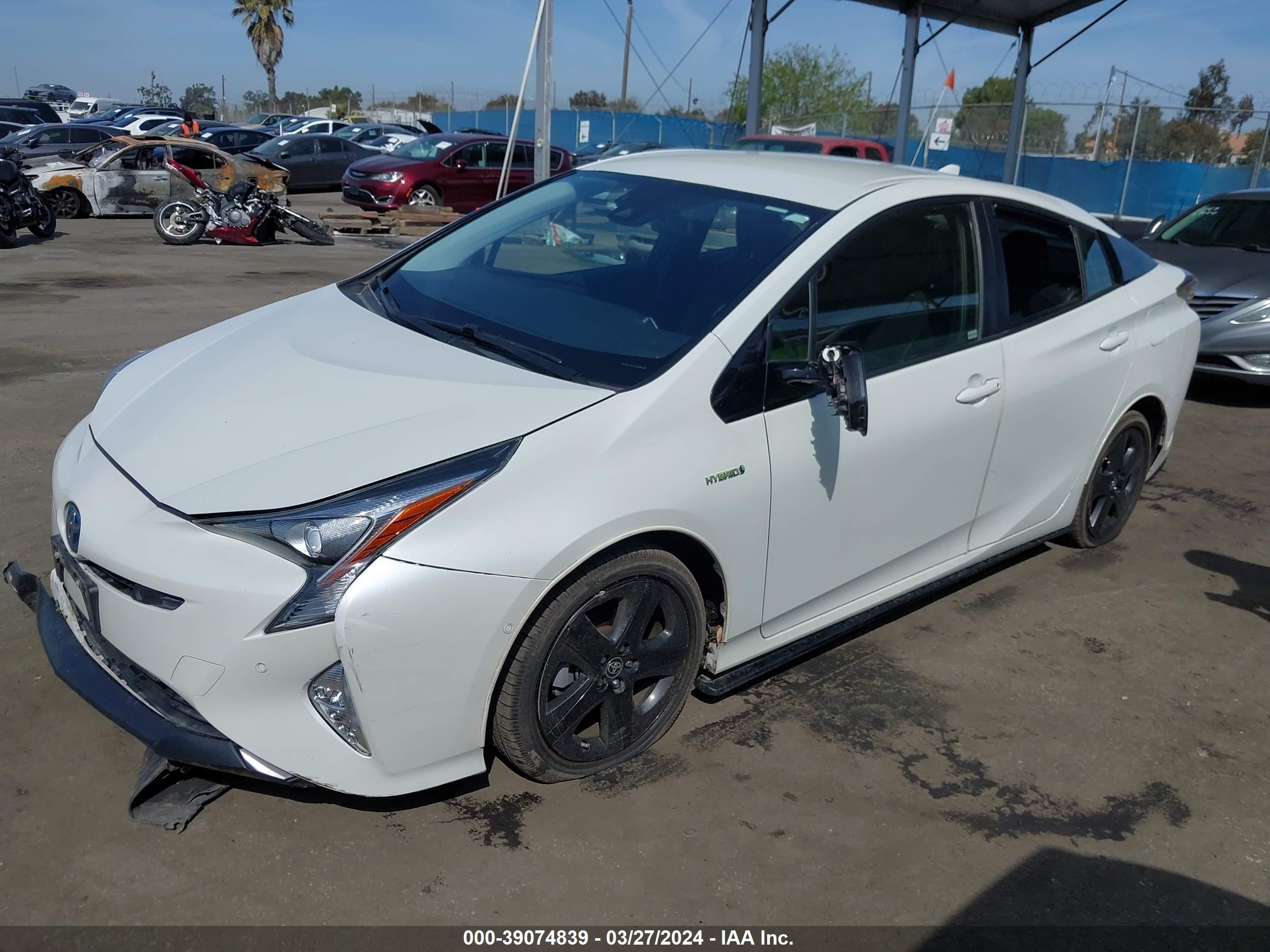 Photo 1 VIN: JTDKARFU5H3053307 - TOYOTA PRIUS 