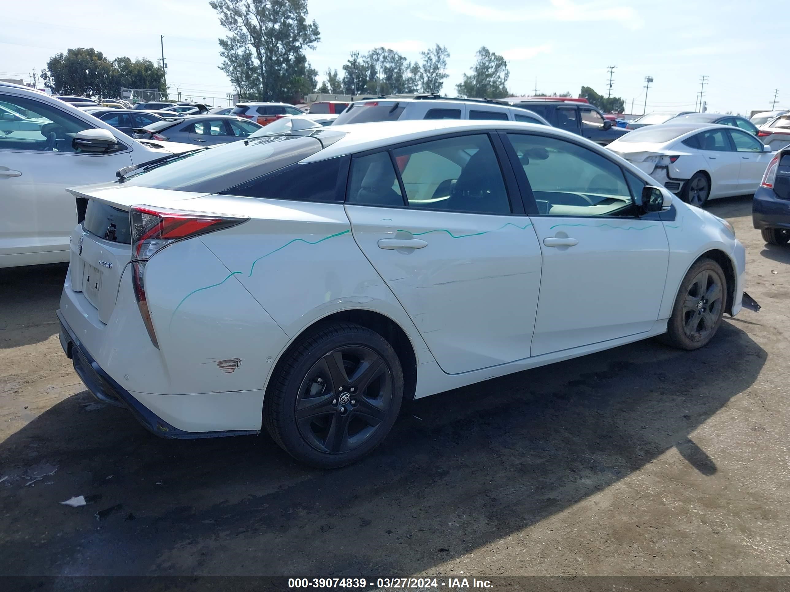 Photo 3 VIN: JTDKARFU5H3053307 - TOYOTA PRIUS 