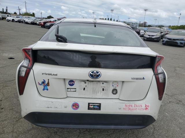 Photo 5 VIN: JTDKARFU5J3061736 - TOYOTA PRIUS 