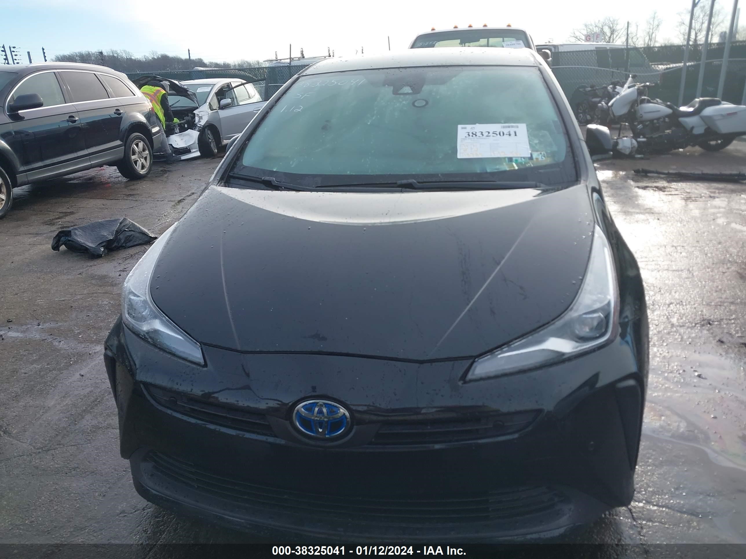 Photo 10 VIN: JTDKARFU5K3083446 - TOYOTA PRIUS 