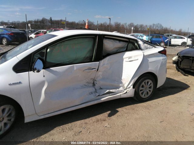 Photo 5 VIN: JTDKARFU5K3089232 - TOYOTA PRIUS 