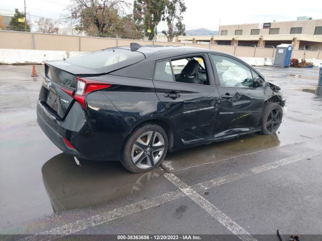 Photo 3 VIN: JTDKARFU5L3111831 - TOYOTA PRIUS 