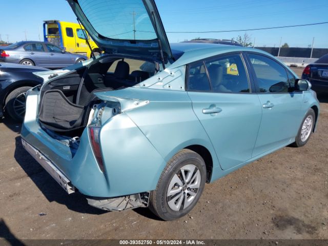 Photo 3 VIN: JTDKARFU6G3001733 - TOYOTA PRIUS 