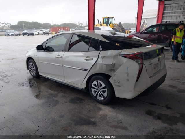 Photo 2 VIN: JTDKARFU6G3002493 - TOYOTA PRIUS 