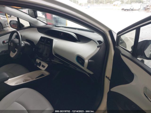 Photo 4 VIN: JTDKARFU6G3002493 - TOYOTA PRIUS 