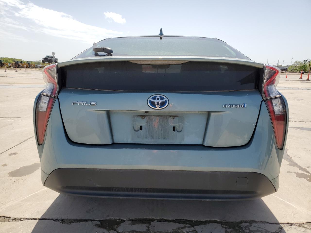 Photo 5 VIN: JTDKARFU6G3008987 - TOYOTA PRIUS 