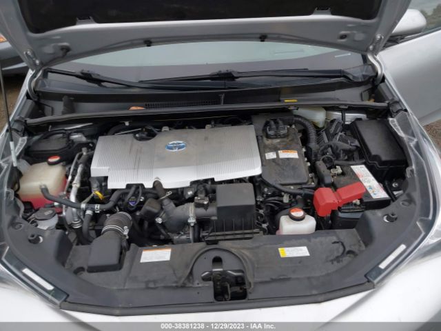 Photo 9 VIN: JTDKARFU6G3011694 - TOYOTA PRIUS 