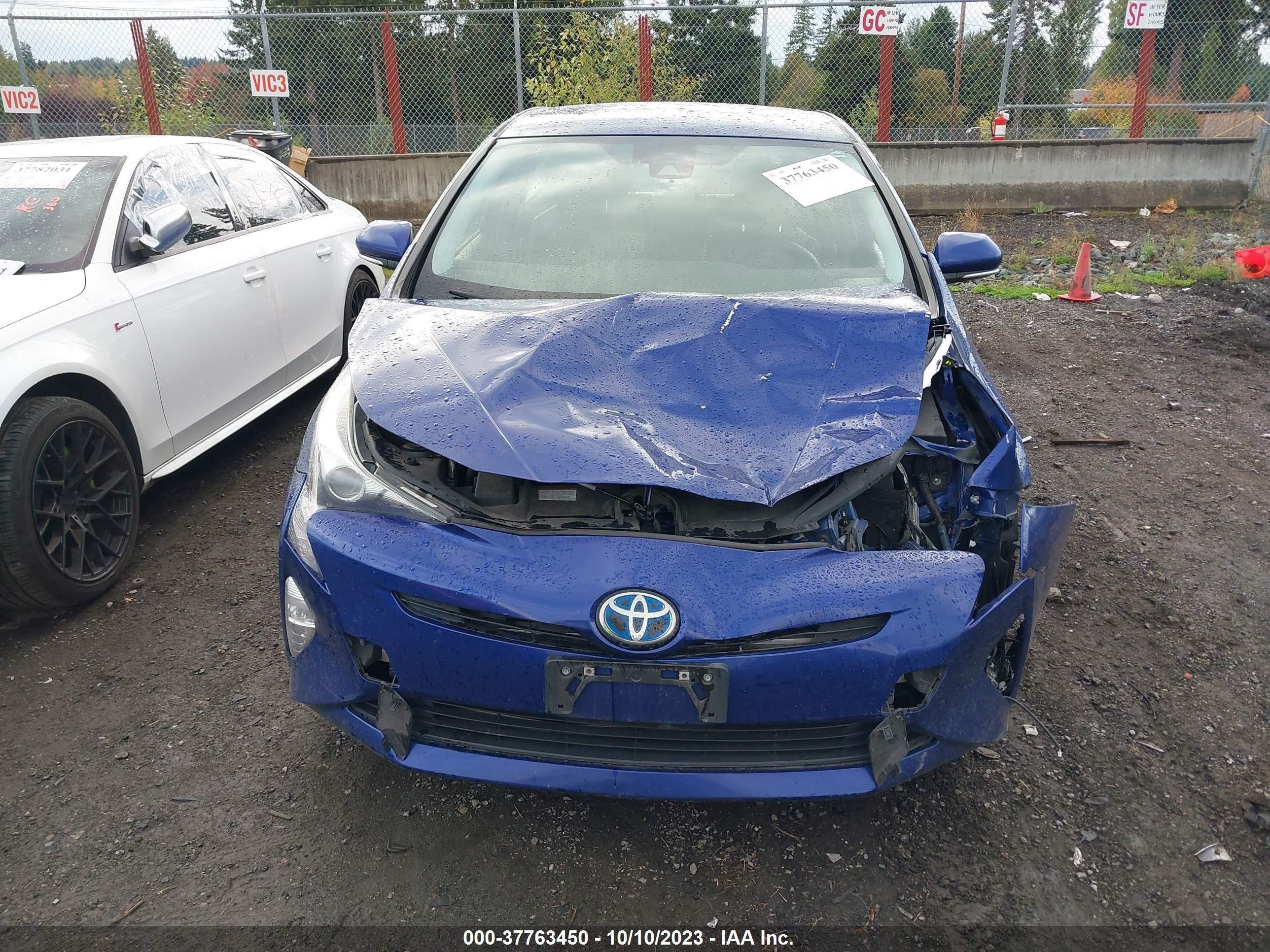 Photo 10 VIN: JTDKARFU6G3501424 - TOYOTA PRIUS 