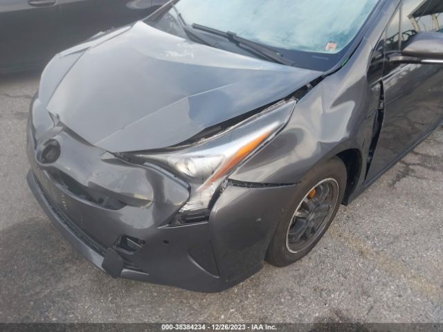 Photo 5 VIN: JTDKARFU6G3516232 - TOYOTA PRIUS 