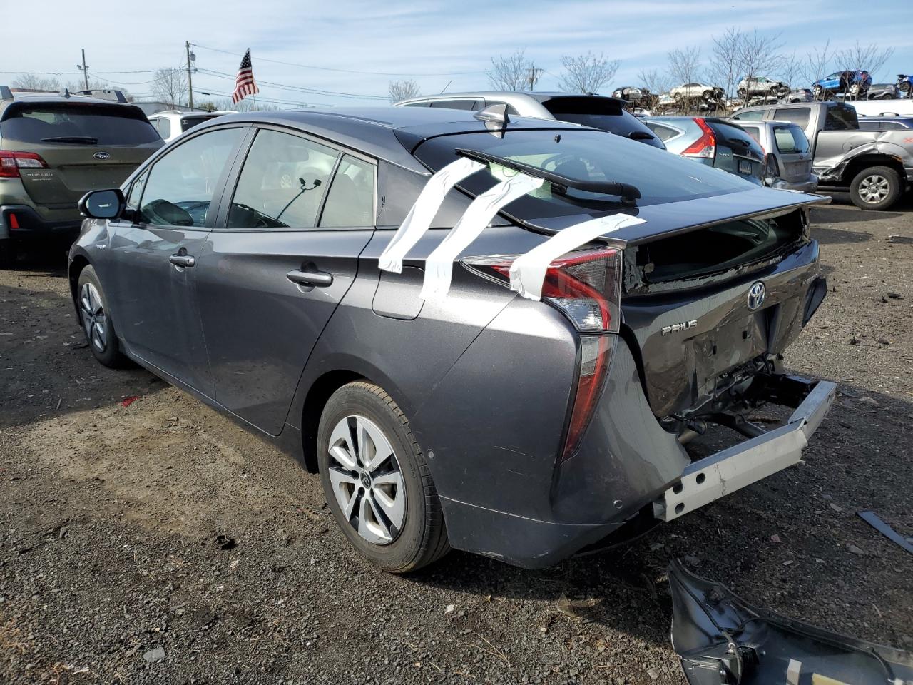 Photo 1 VIN: JTDKARFU6H3047354 - TOYOTA PRIUS 