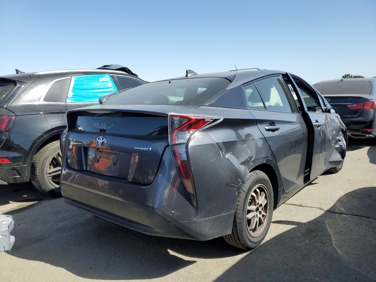 Photo 2 VIN: JTDKARFU6H3050027 - TOYOTA PRIUS 