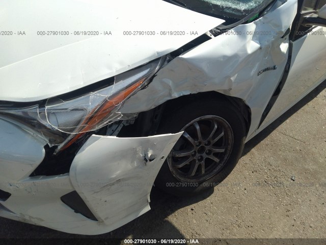 Photo 5 VIN: JTDKARFU6H3053820 - TOYOTA PRIUS 