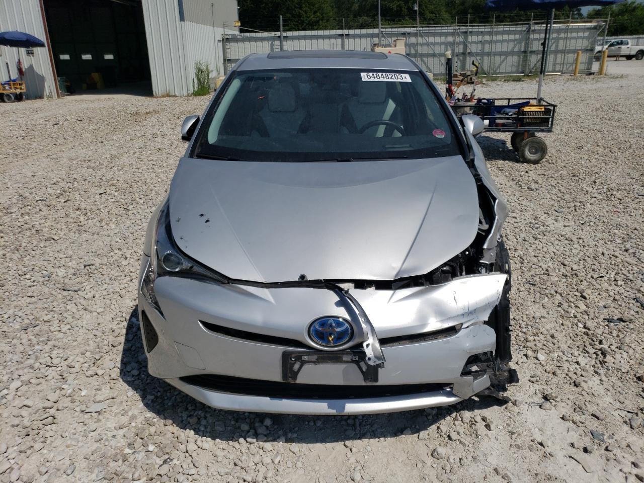 Photo 4 VIN: JTDKARFU6J3063169 - TOYOTA PRIUS 