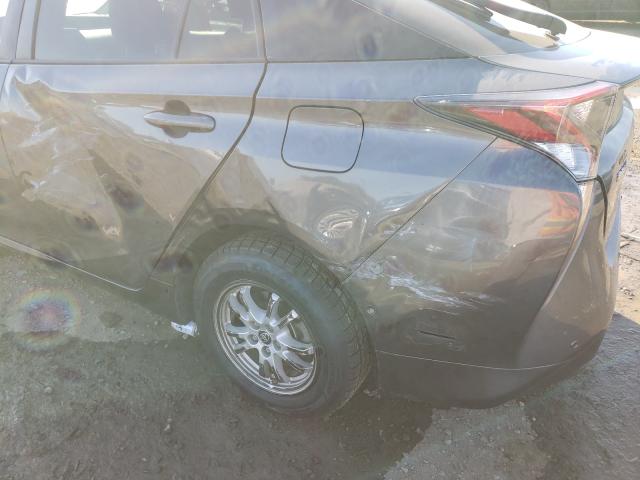 Photo 8 VIN: JTDKARFU6J3067769 - TOYOTA PRIUS 