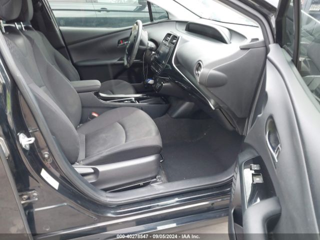 Photo 4 VIN: JTDKARFU6J3551814 - TOYOTA PRIUS 