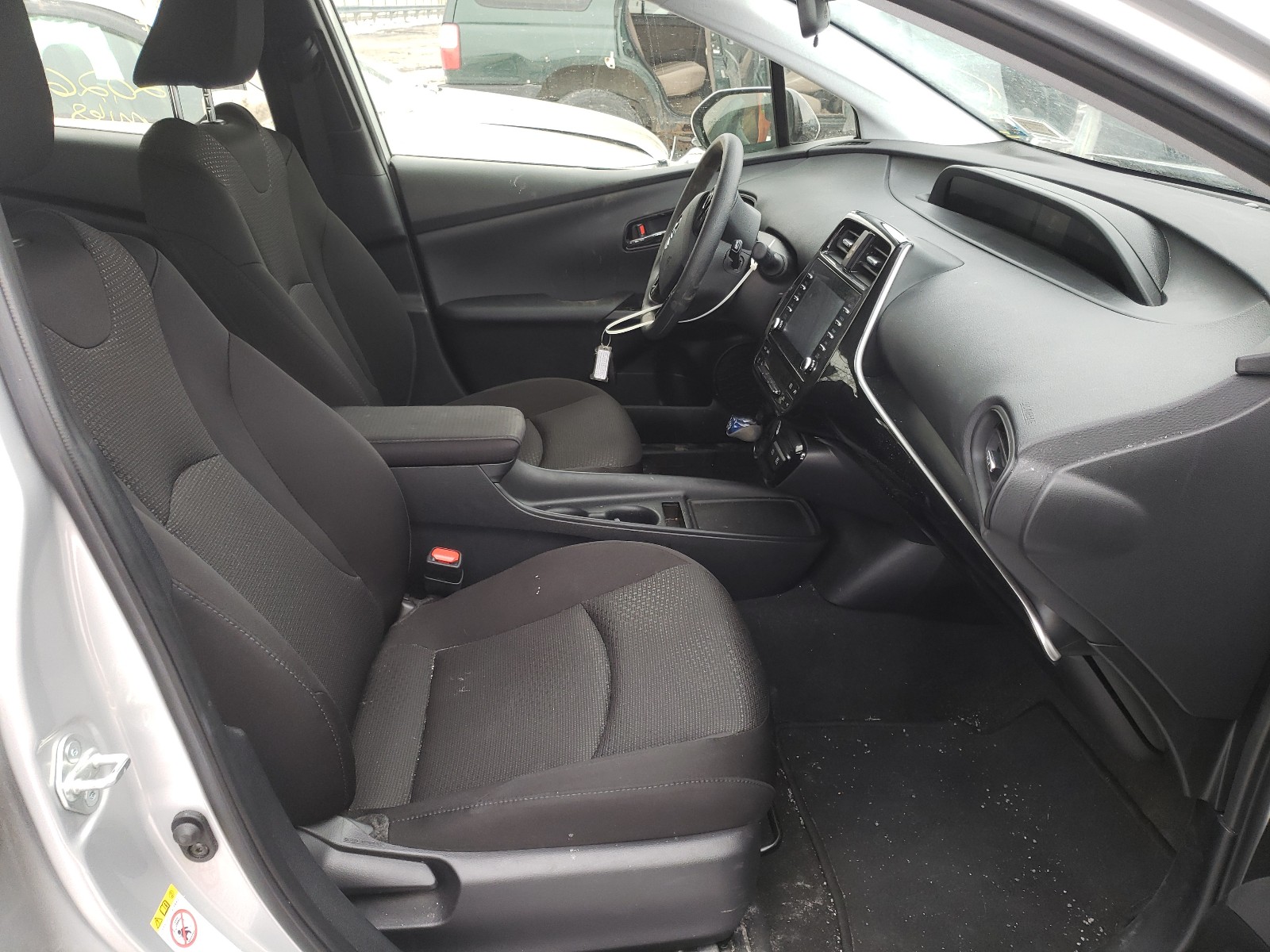 Photo 4 VIN: JTDKARFU6L3112017 - TOYOTA PRIUS L 