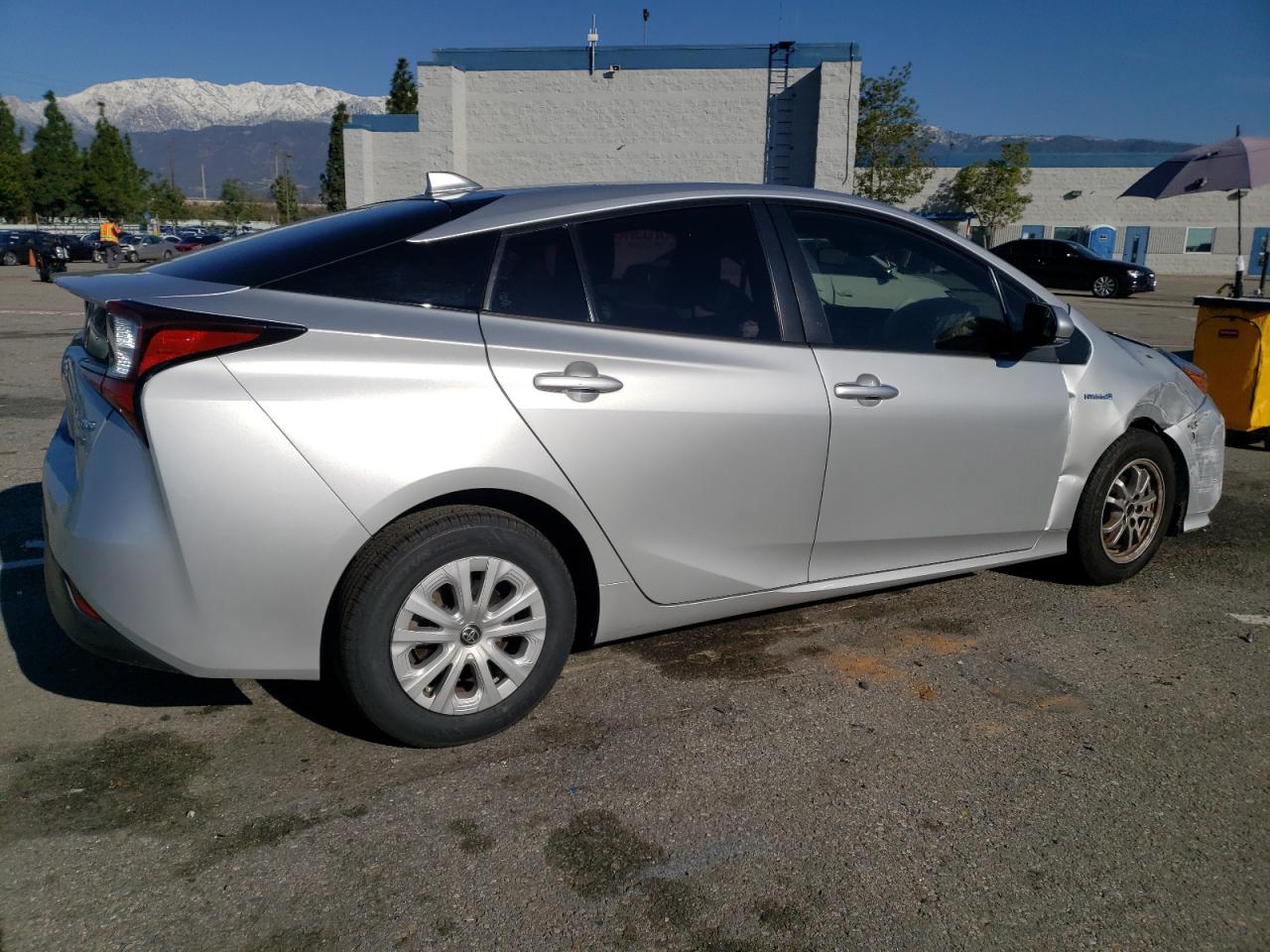 Photo 2 VIN: JTDKARFU6L3118562 - TOYOTA PRIUS 