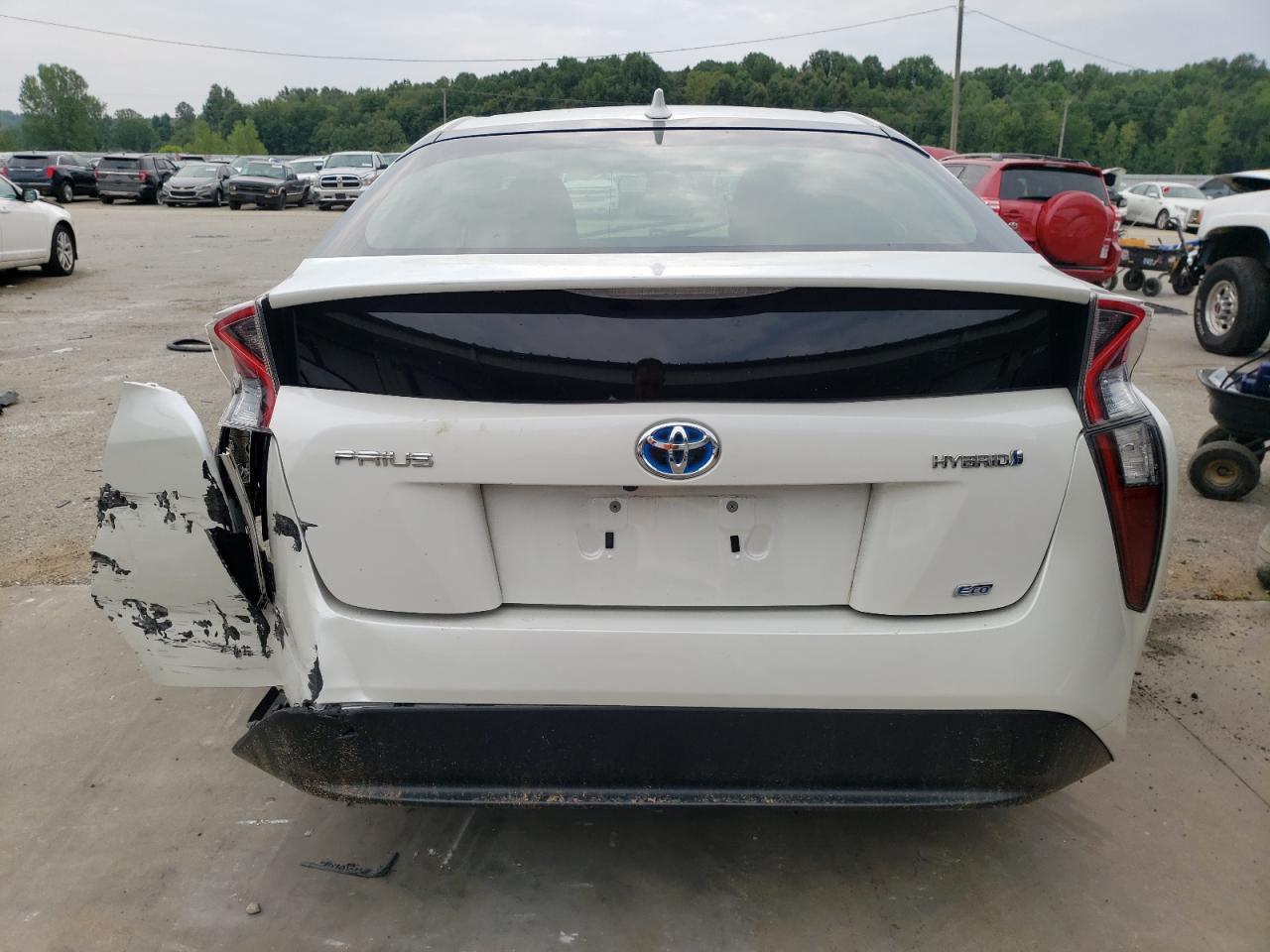 Photo 5 VIN: JTDKARFU7G3511895 - TOYOTA PRIUS 