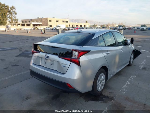 Photo 3 VIN: JTDKARFU7L3121440 - TOYOTA PRIUS 