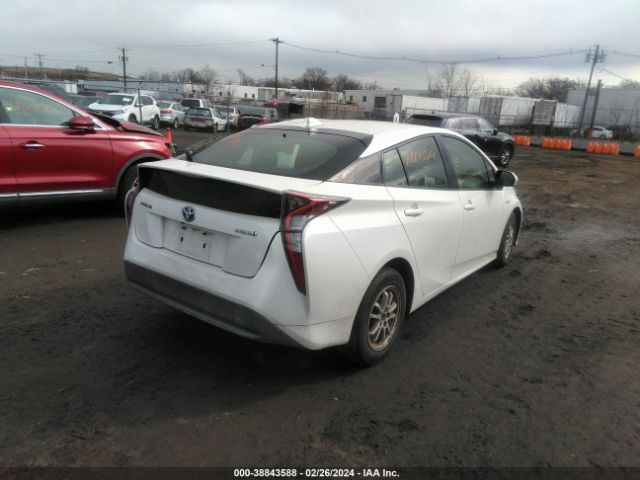 Photo 3 VIN: JTDKARFU8G3014516 - TOYOTA PRIUS 