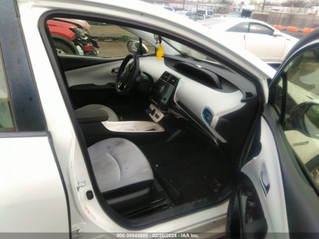 Photo 4 VIN: JTDKARFU8G3014516 - TOYOTA PRIUS 