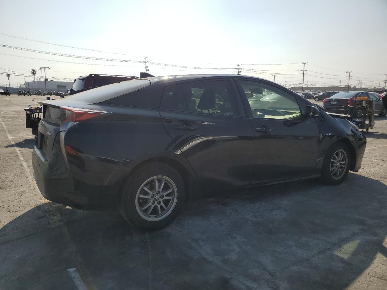 Photo 2 VIN: JTDKARFU8H3045797 - TOYOTA PRIUS 