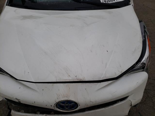 Photo 6 VIN: JTDKARFU8J3055476 - TOYOTA PRIUS 