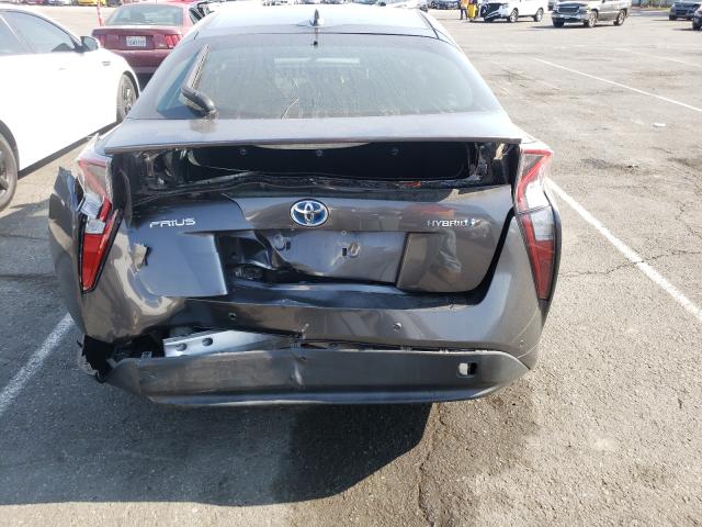 Photo 8 VIN: JTDKARFU8J3064565 - TOYOTA PRIUS 