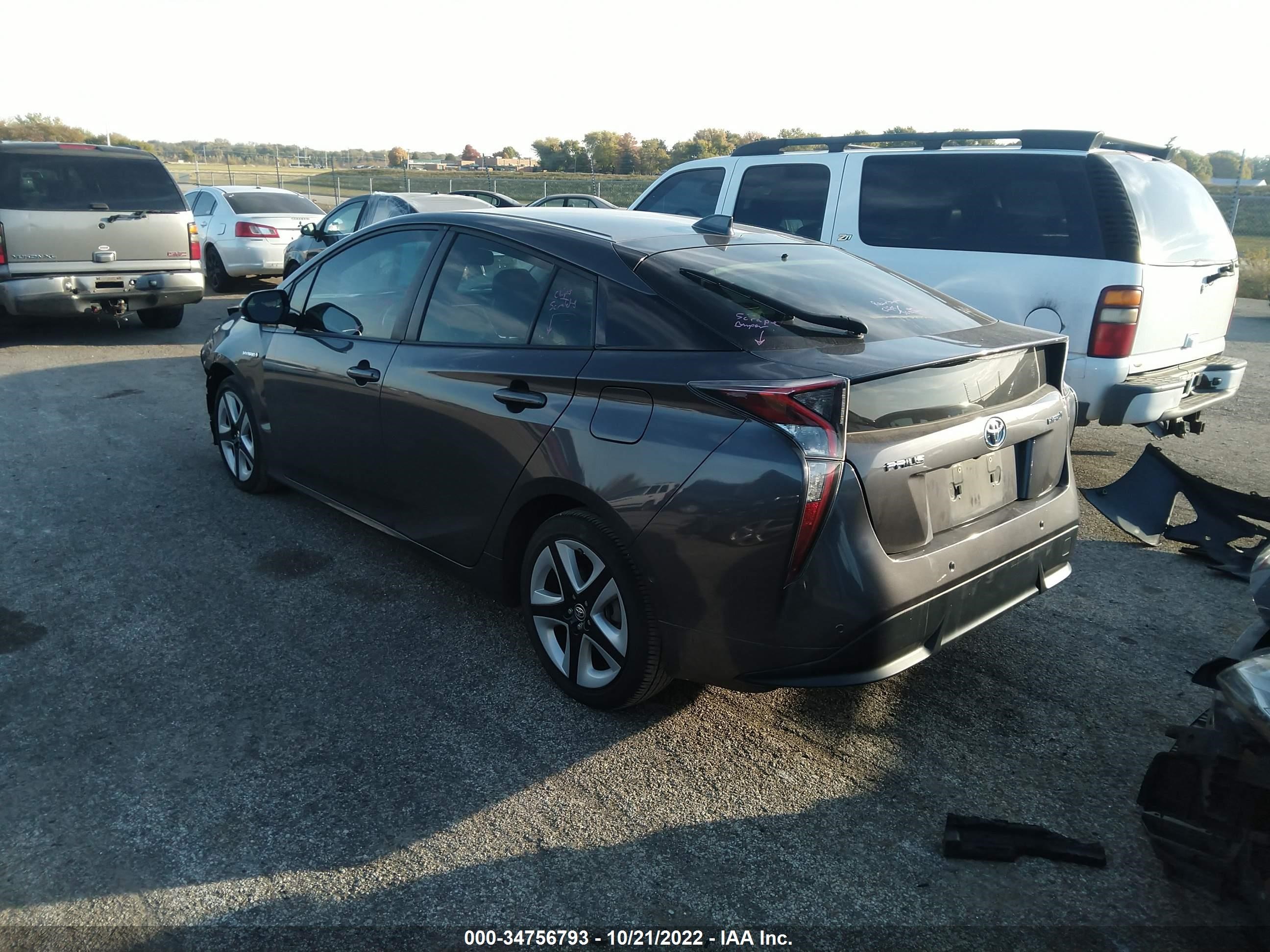 Photo 2 VIN: JTDKARFU8J3553970 - TOYOTA PRIUS 