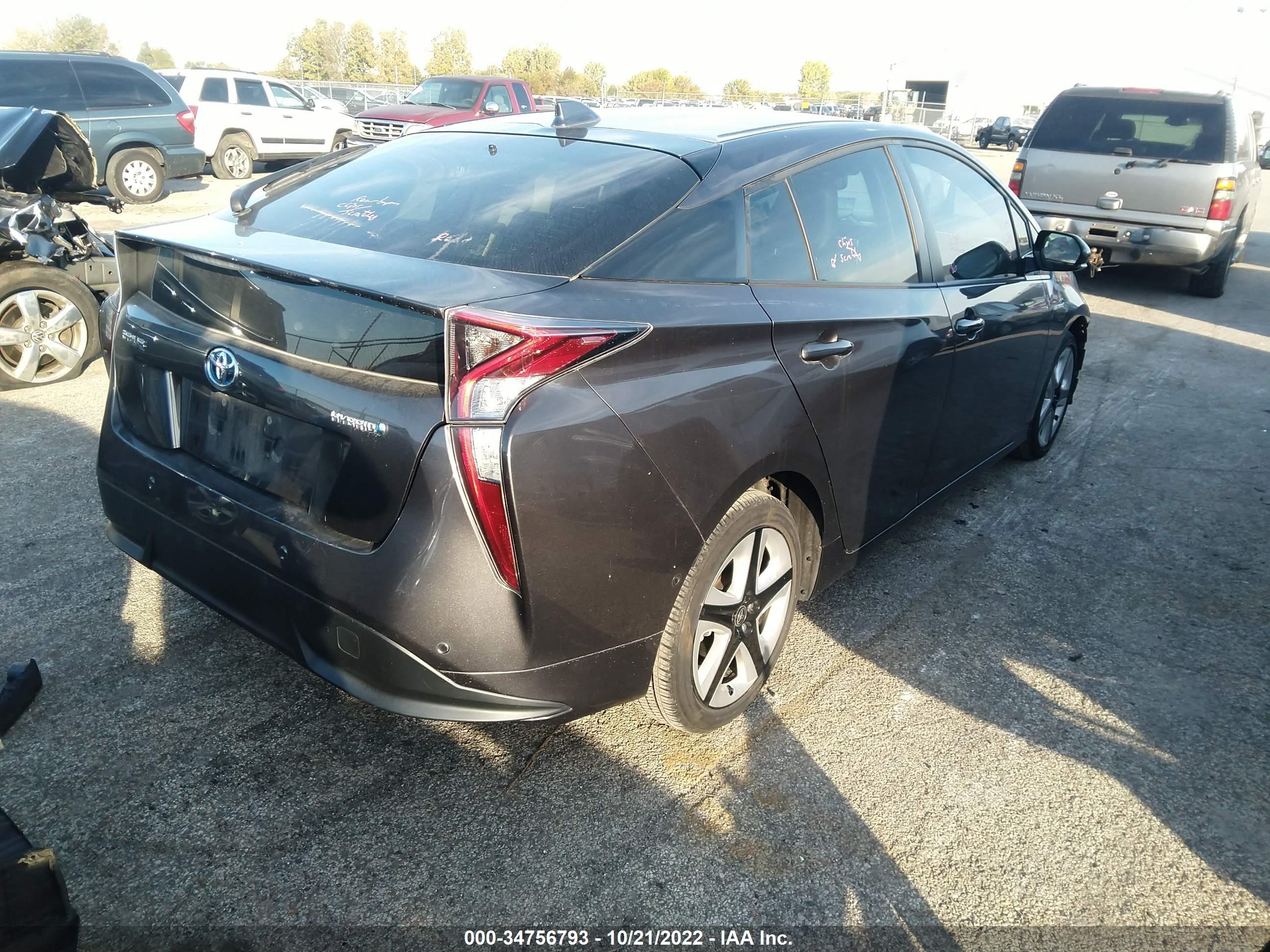 Photo 3 VIN: JTDKARFU8J3553970 - TOYOTA PRIUS 