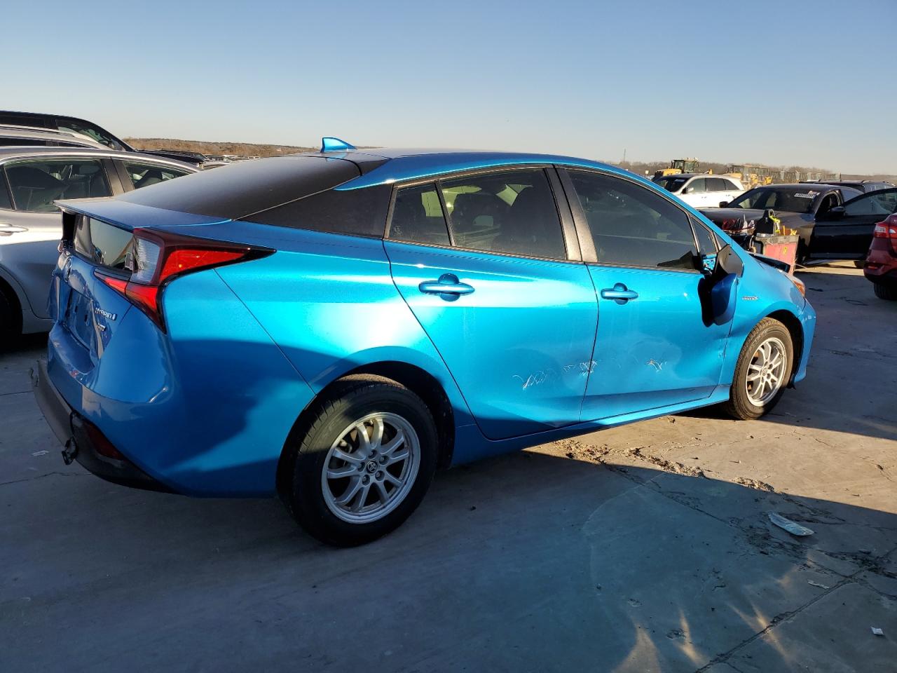 Photo 2 VIN: JTDKARFU8K3083098 - TOYOTA PRIUS 