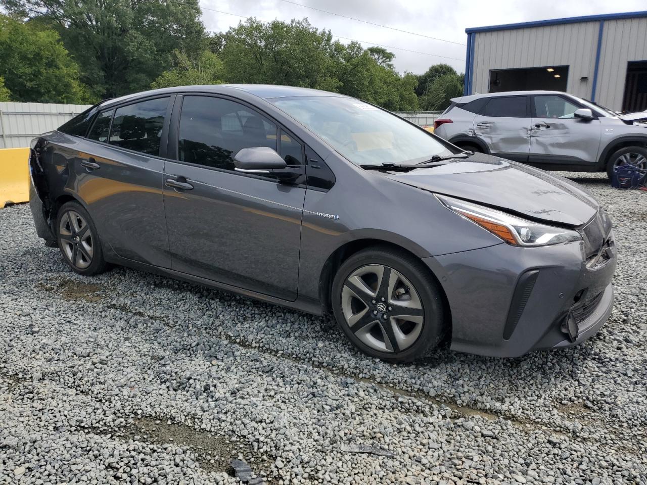 Photo 3 VIN: JTDKARFU8L3107773 - TOYOTA PRIUS 