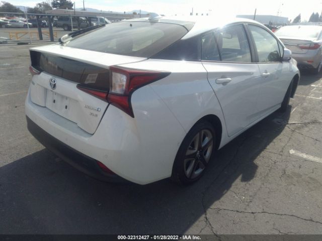 Photo 3 VIN: JTDKARFU8L3111158 - TOYOTA PRIUS 